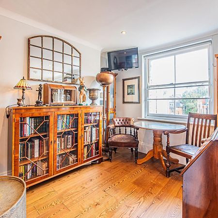 Stylish 1-Bed Flat In Soho - Prime Central London Exterior foto