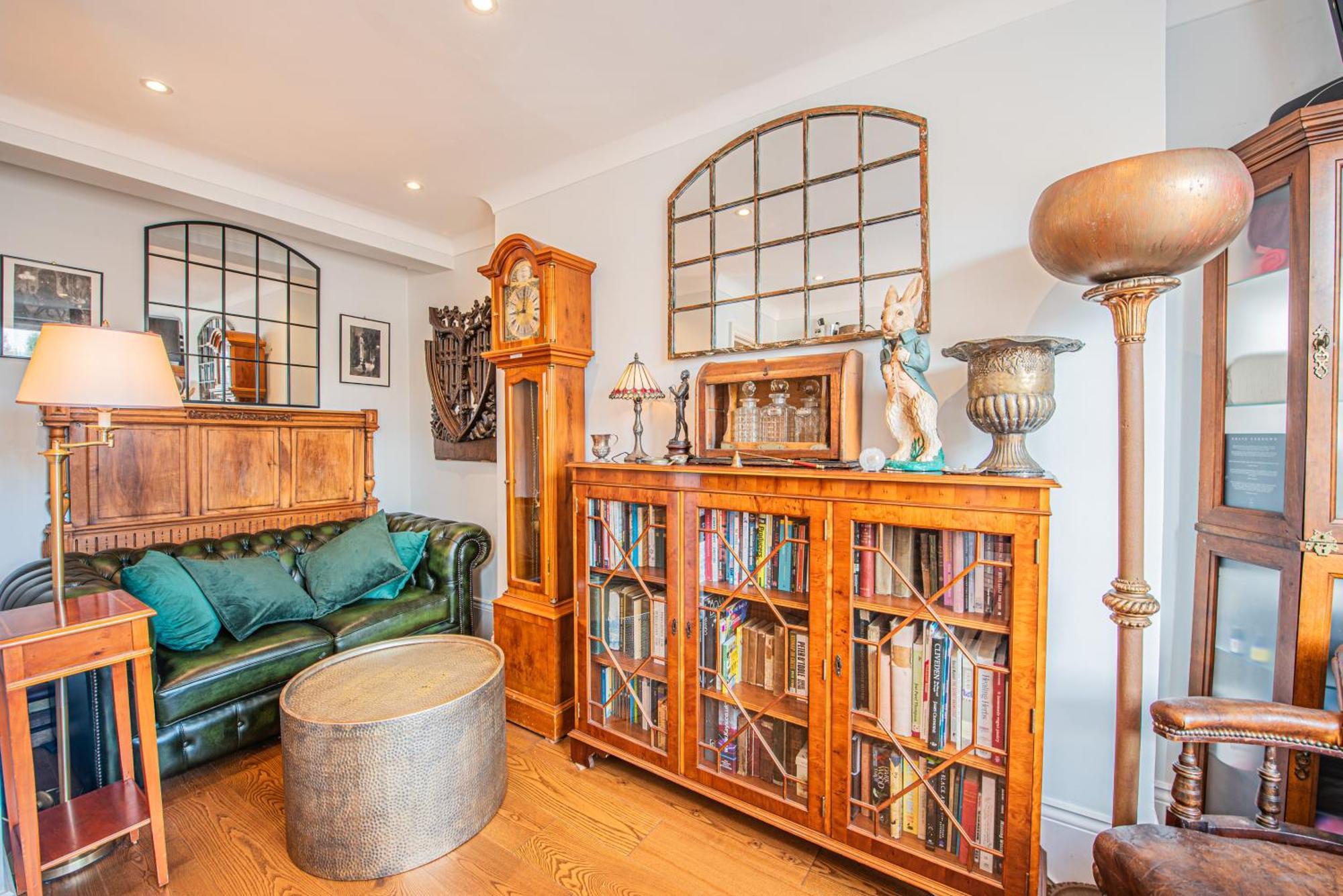 Stylish 1-Bed Flat In Soho - Prime Central London Exterior foto